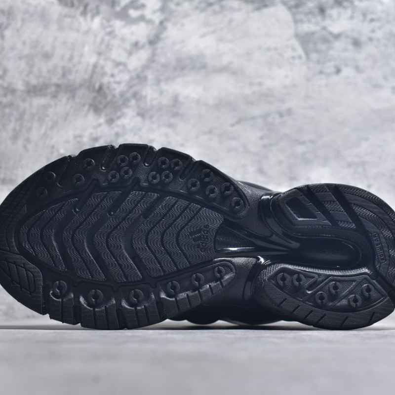 Pharrell Williams x Adidas Adistar Jellyfish Triple Black
