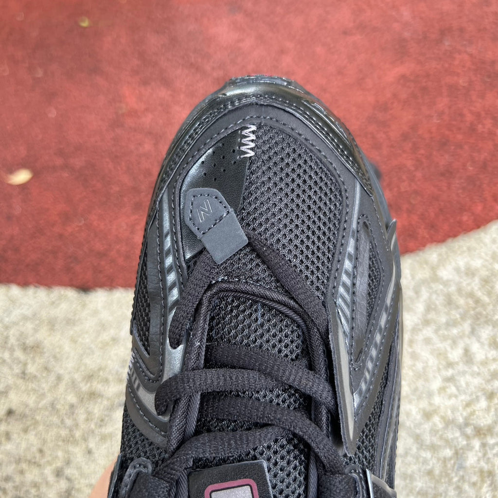 New Balance 1906 Black