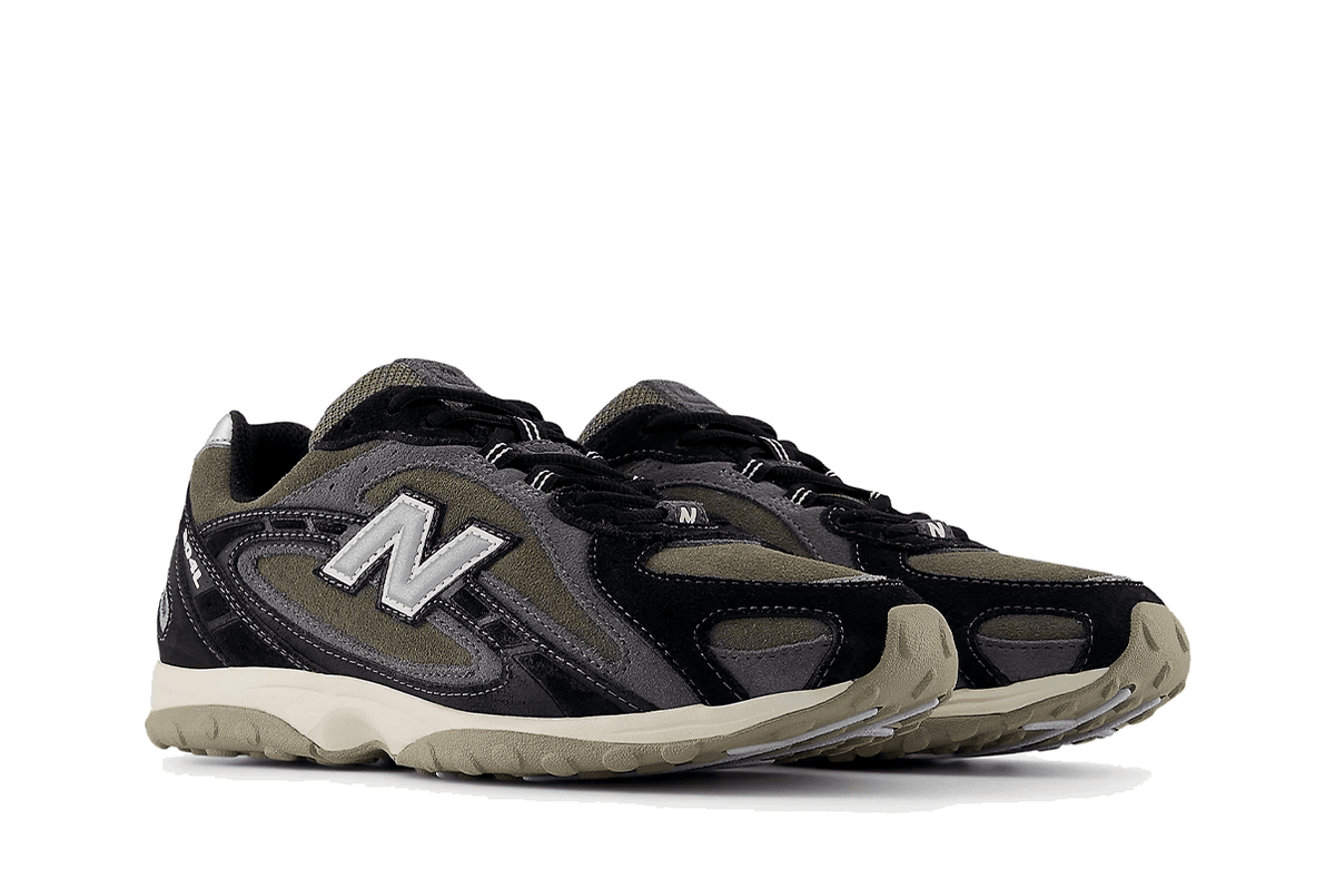 Tênis New Balance 204L Black Magnet Preto