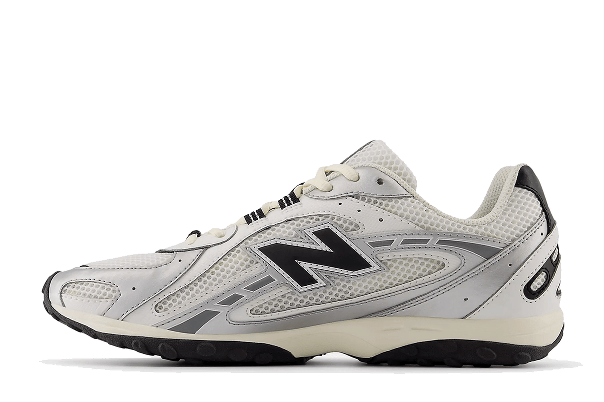 Tênis New Balance 204L Silver Metallic Black Prateado